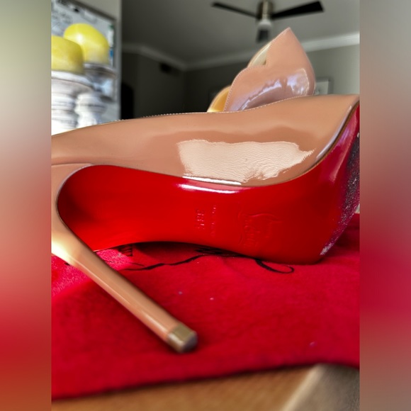 Christian Louboutins Hot Chick 100 mm Pumps - nude size 38.5 / US 8 worn once - Picture 9 of 16